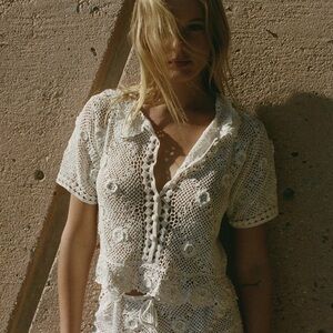 Doen Cream Crochet Short-Sleeve Sweater